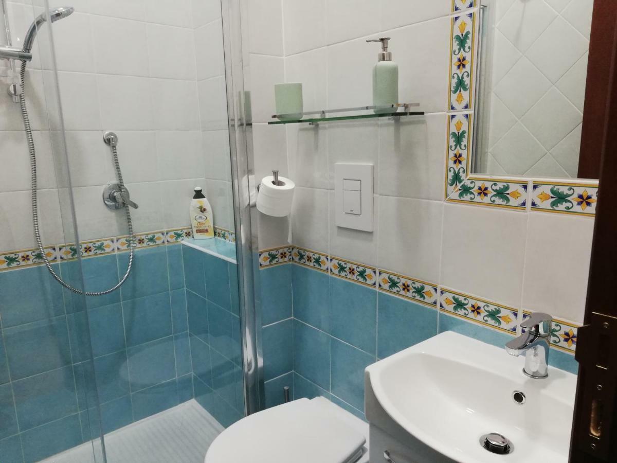 شقة Casa Lillina A Toledo , Near Piazza Del Plebiscito نابولي المظهر الخارجي الصورة